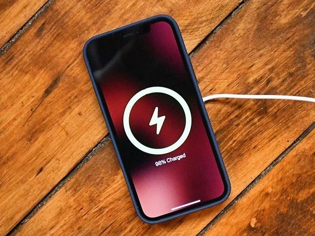 乌审苹果手机维修分享iPhone 12可以随便充电吗 